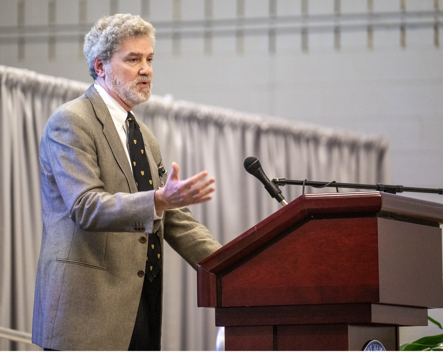 Dr. Jeffrey Wright, Baptist University Board Member and Pulmonary and Critical Care Physician, delivers the keynote address at the Allied Health White Coat Ceremony.