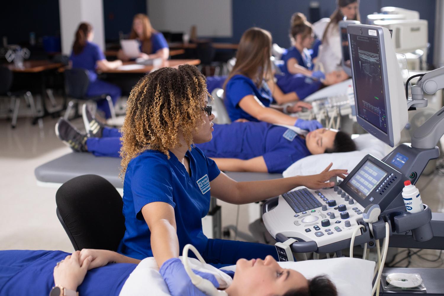 Sonography students in the Campus Hub Lab