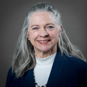 Headshot of Patti Waggener 