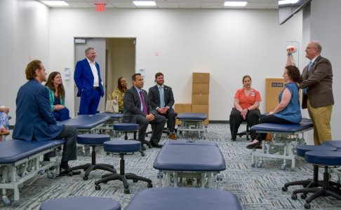 Tennessee Department of Health Commissioner's office in the ONMM lab watching a demonstration